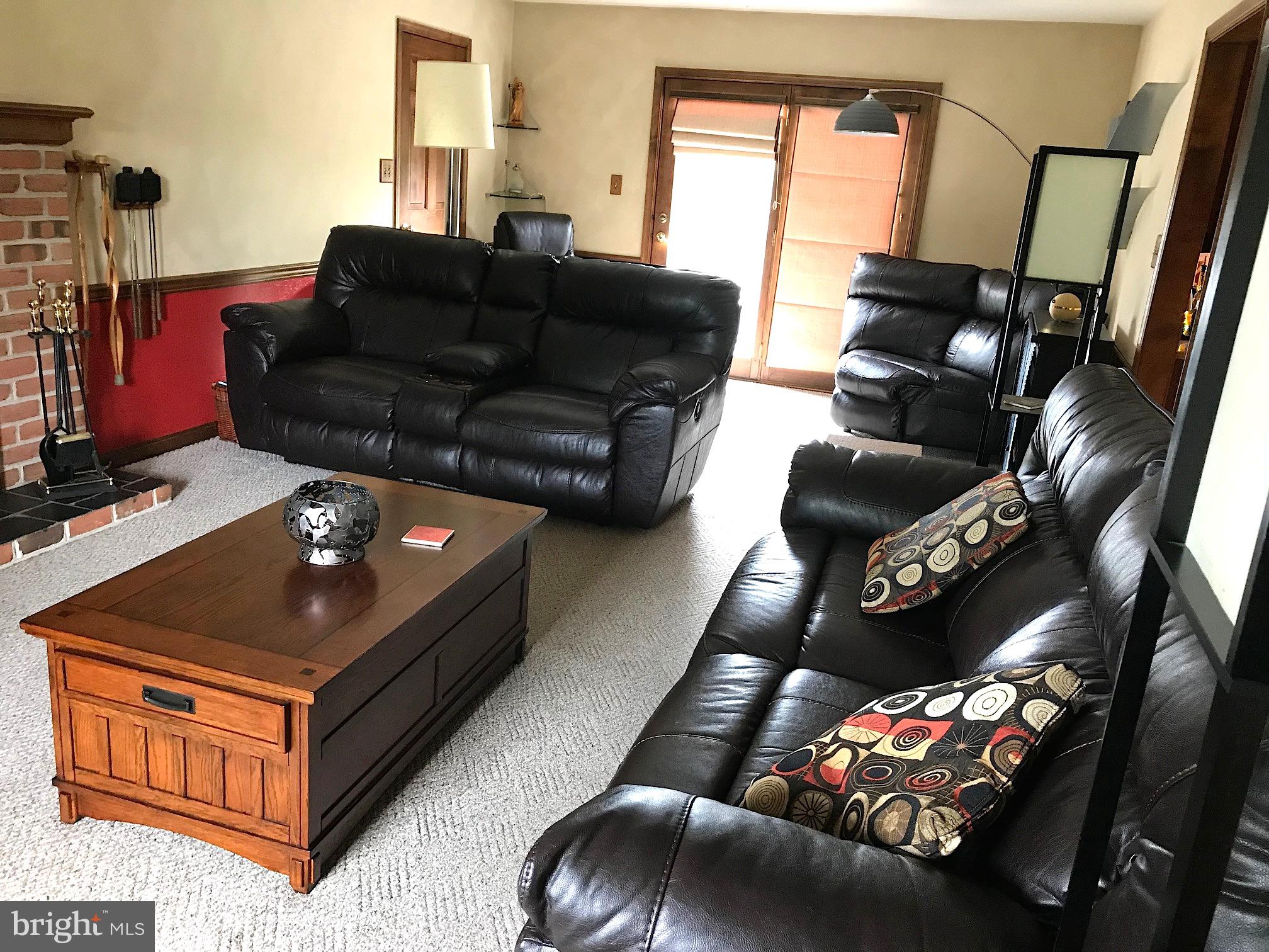LAUREL HILLS - Residential