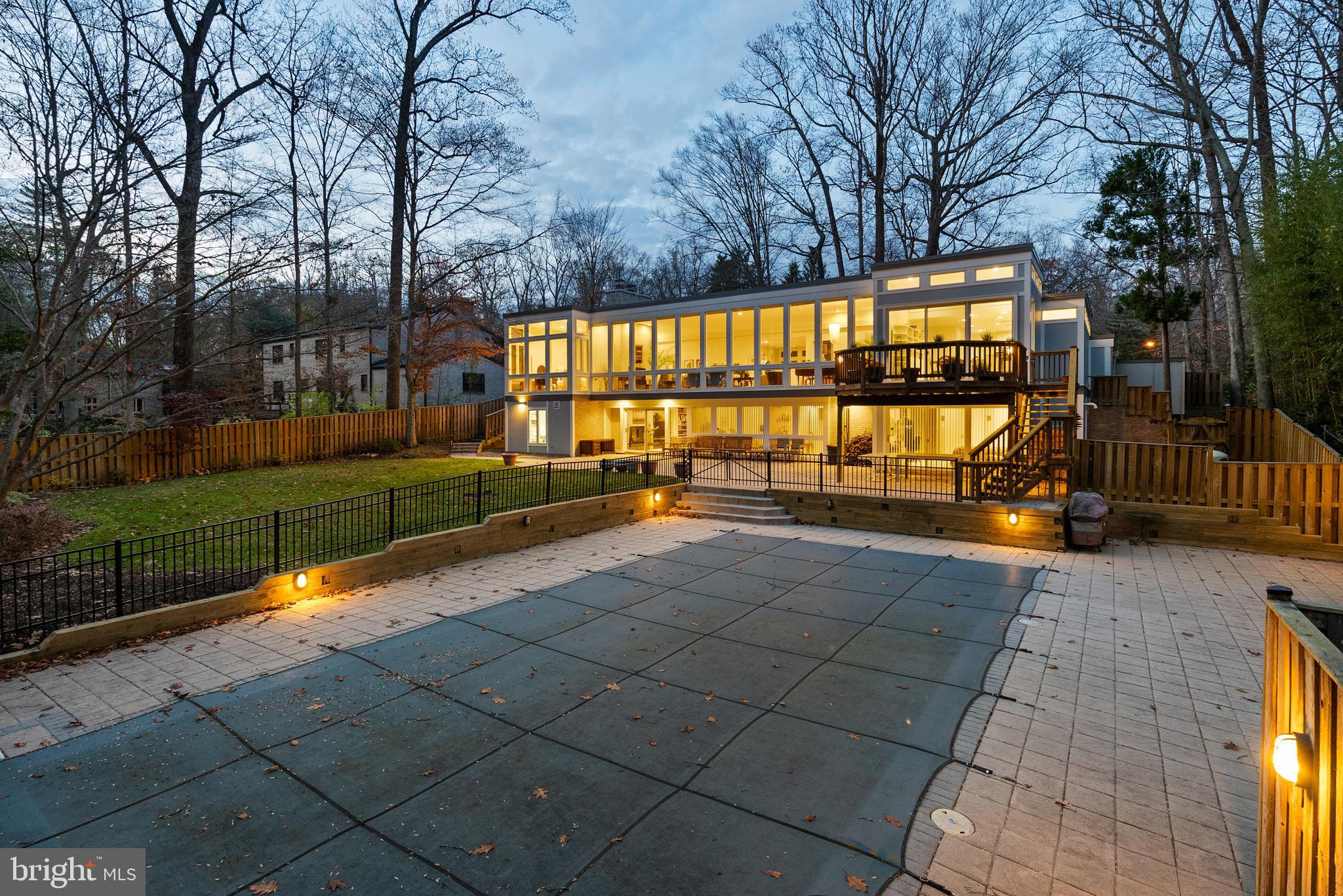 BANNOCKBURN ESTATES - Residential