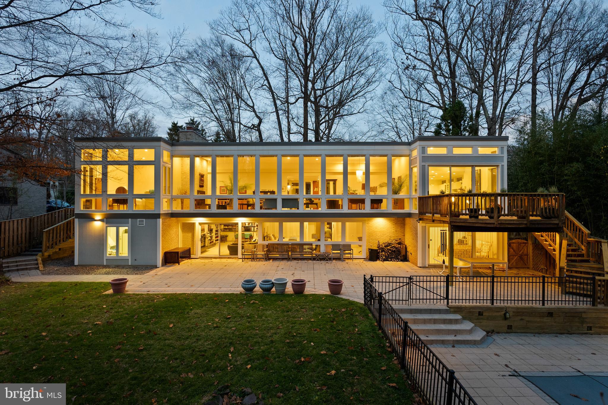 BANNOCKBURN ESTATES - Residential