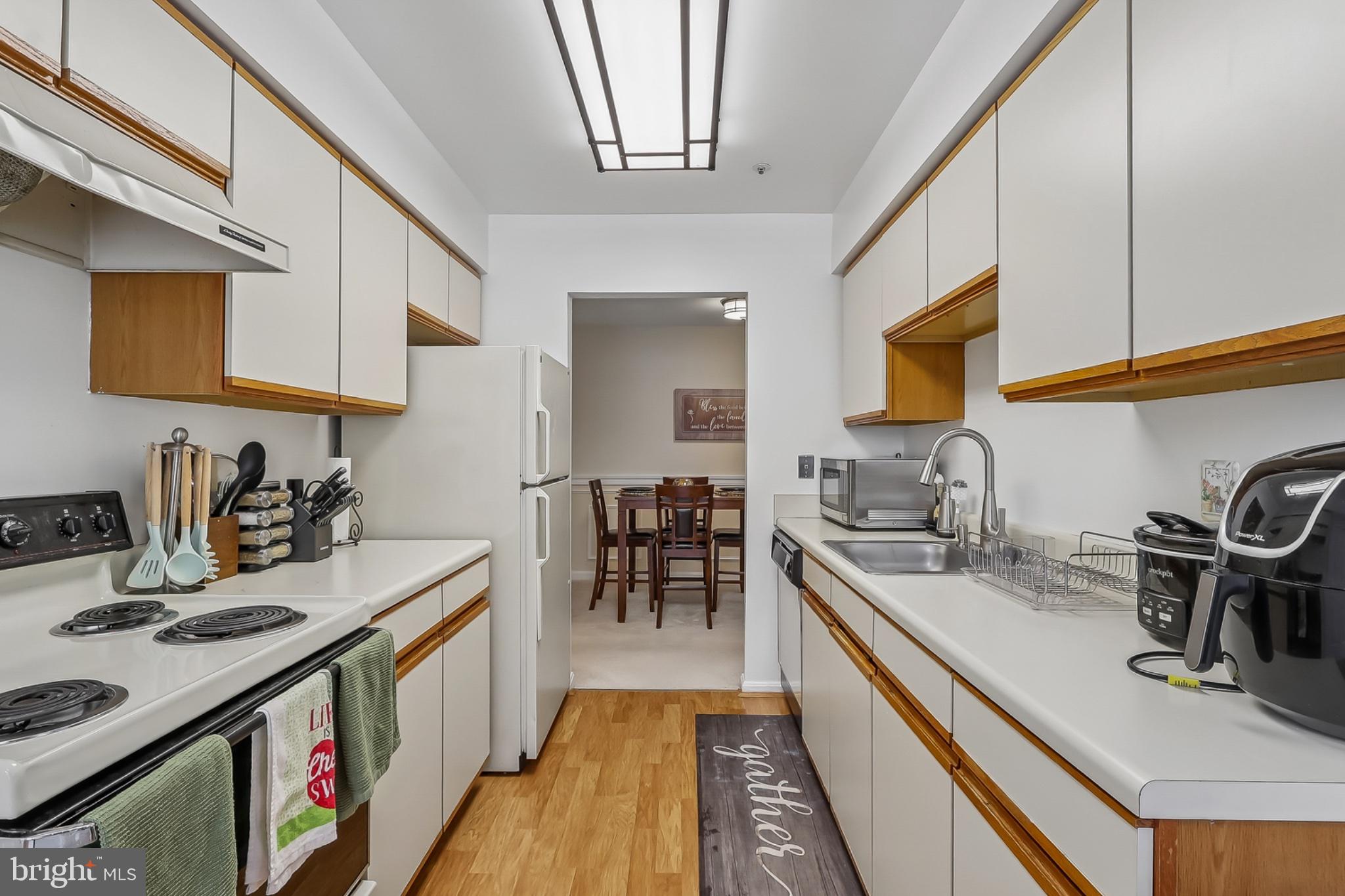 GLENSFORD CONDO - Residential