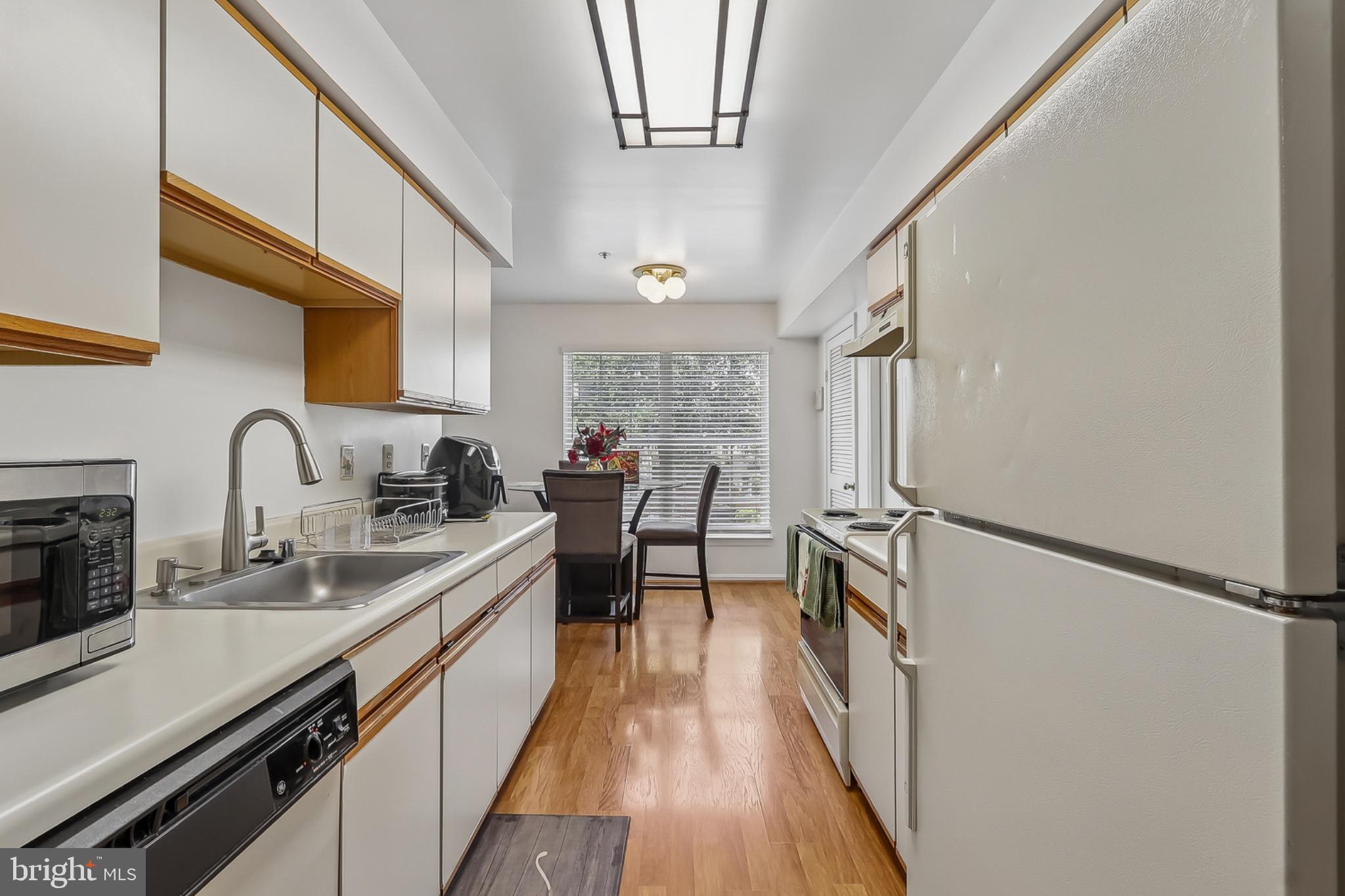 GLENSFORD CONDO - Residential