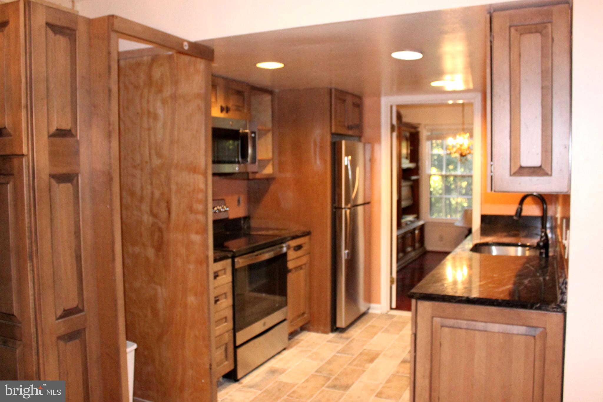 RESTON - Residential Lease