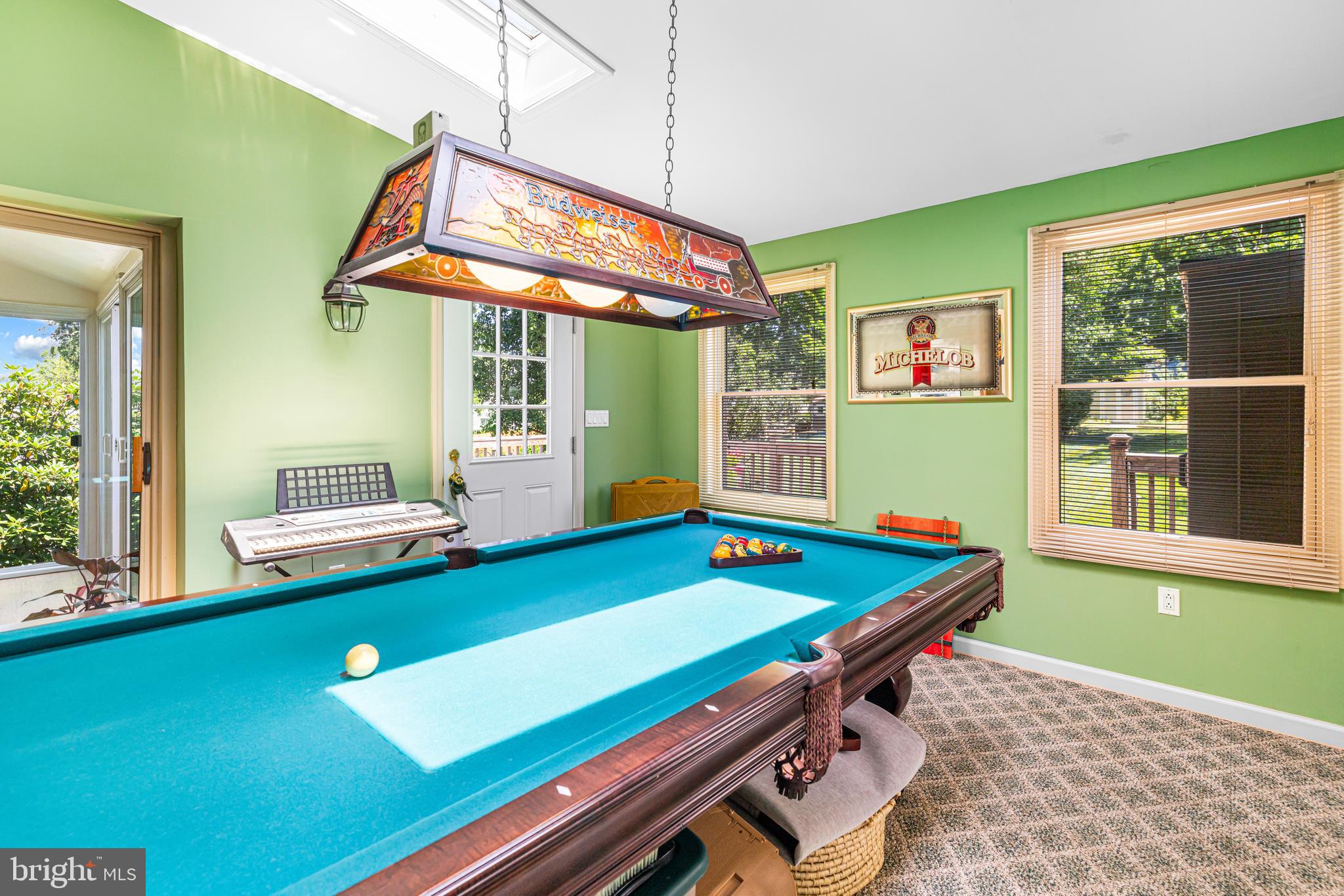 WILLOW MANOR - Residential