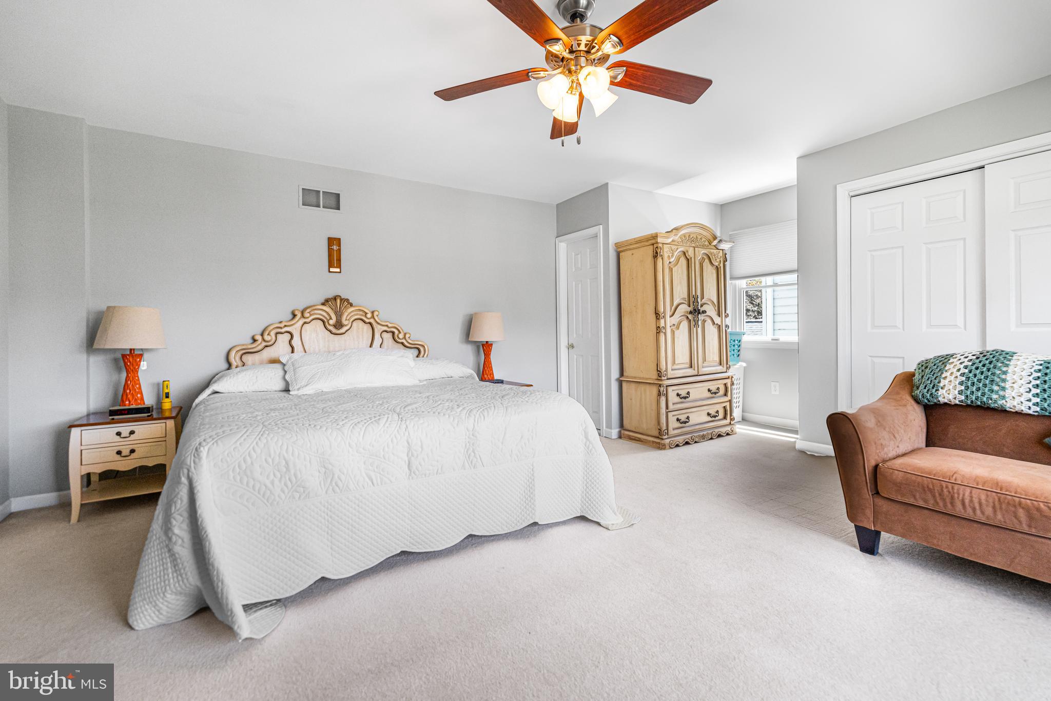 WILLOW MANOR - Residential