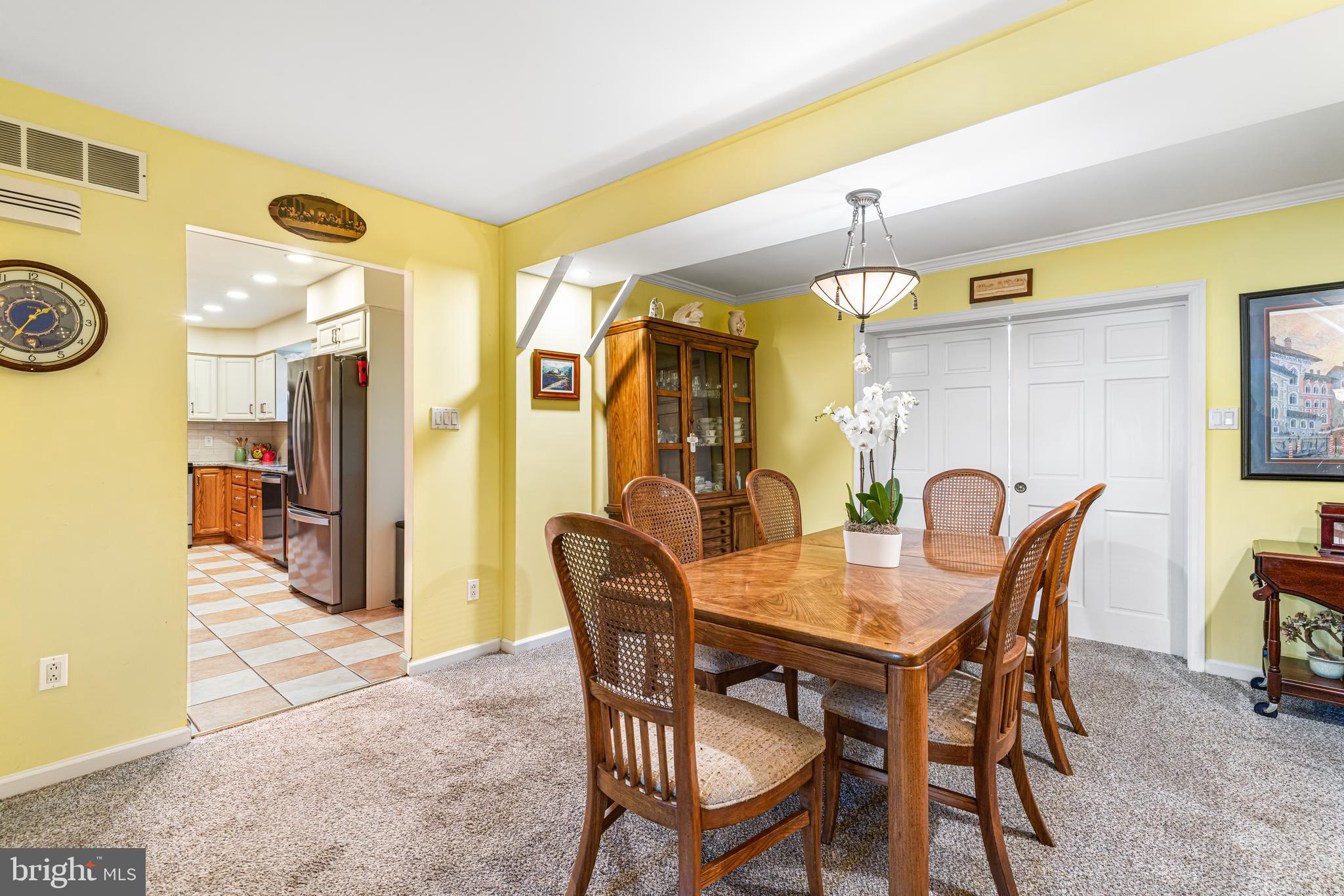WILLOW MANOR - Residential