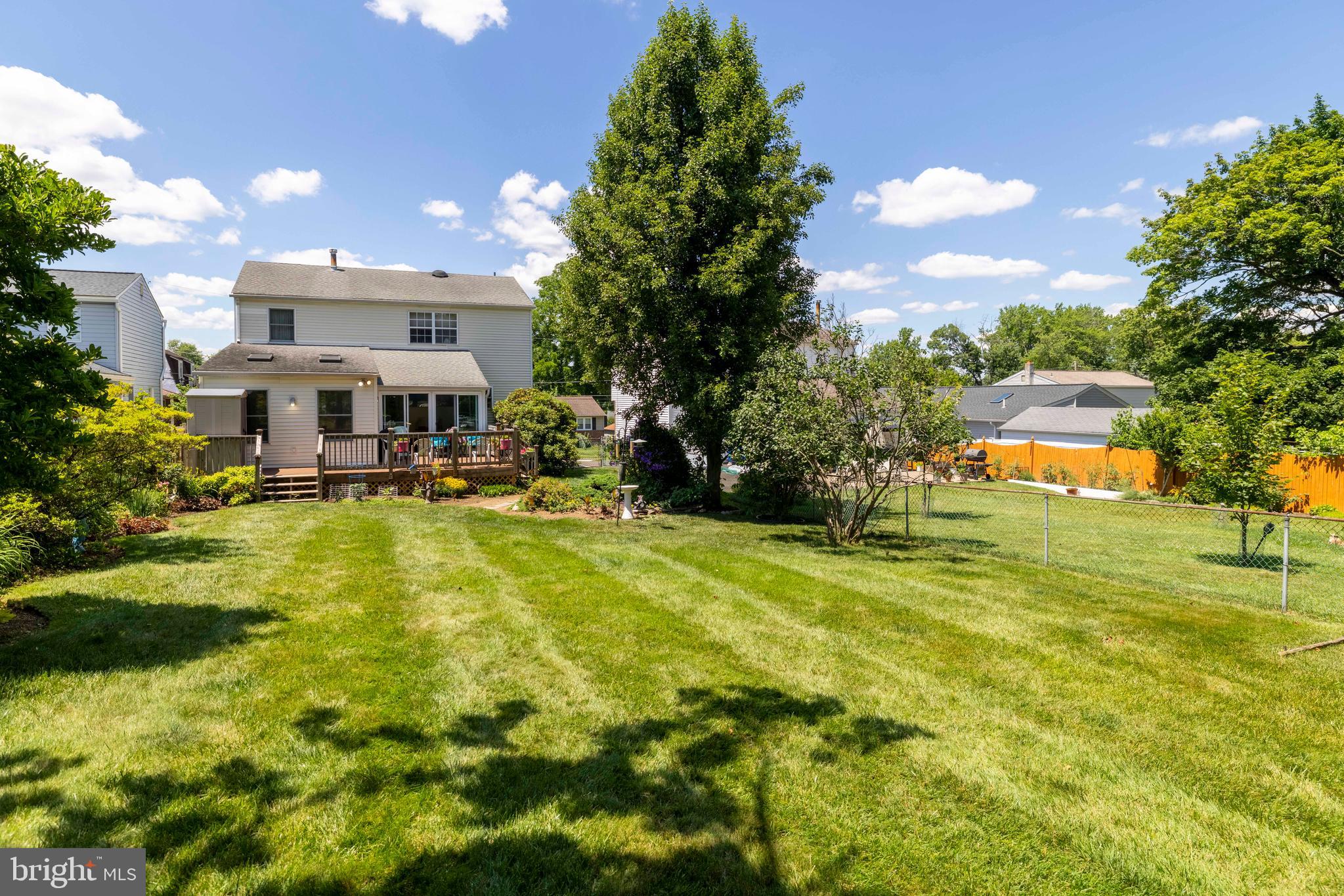 WILLOW MANOR - Residential