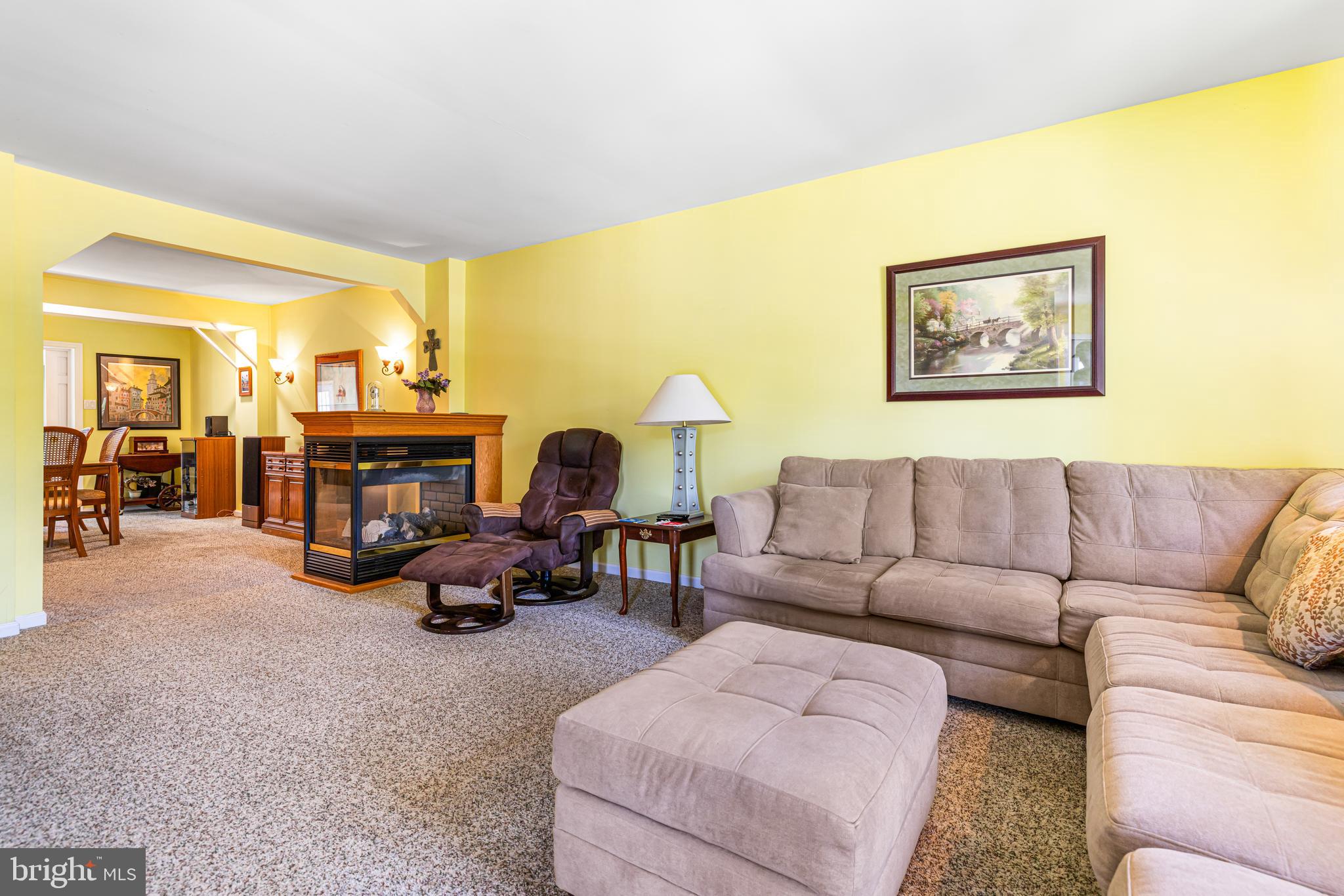 WILLOW MANOR - Residential