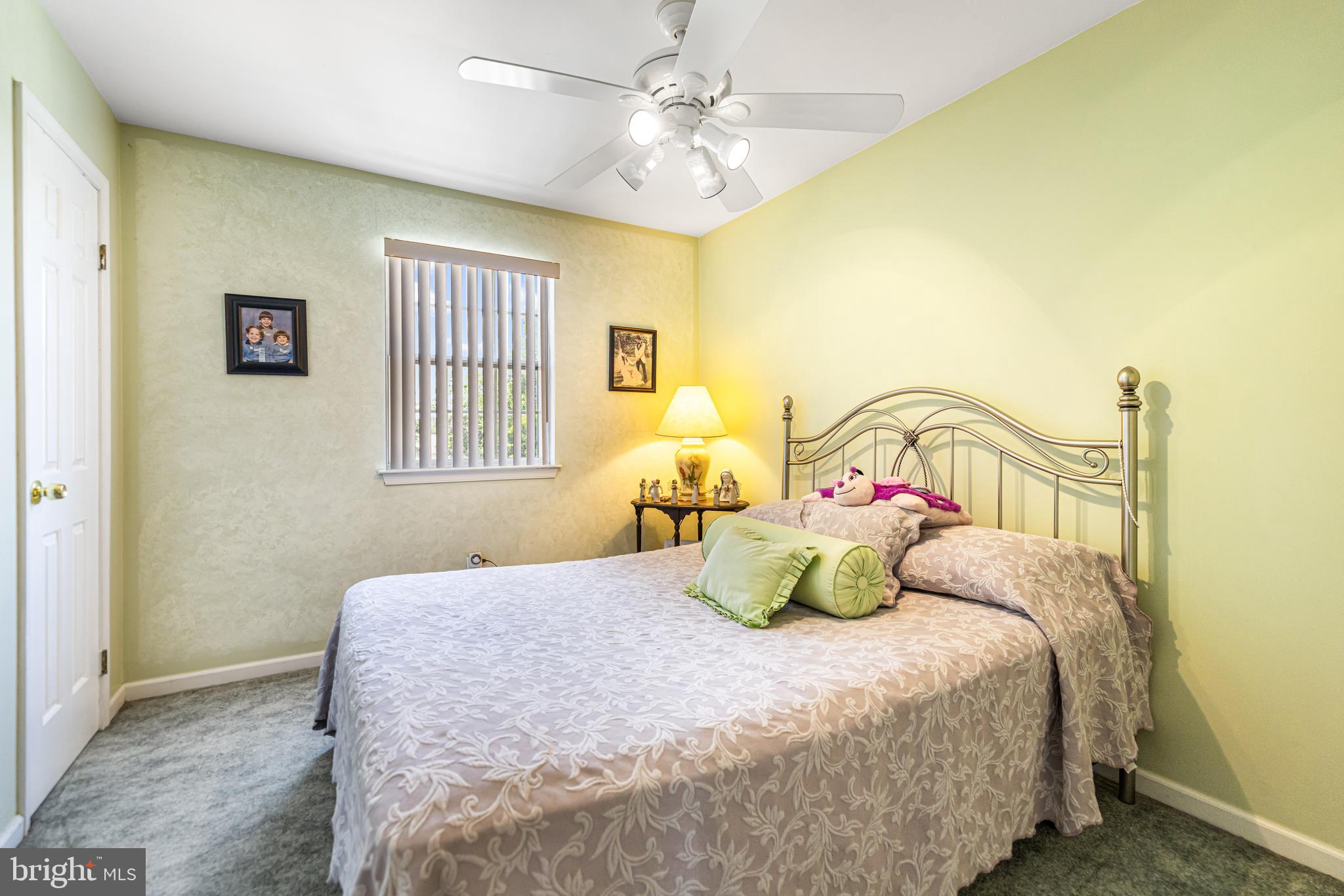 WILLOW MANOR - Residential