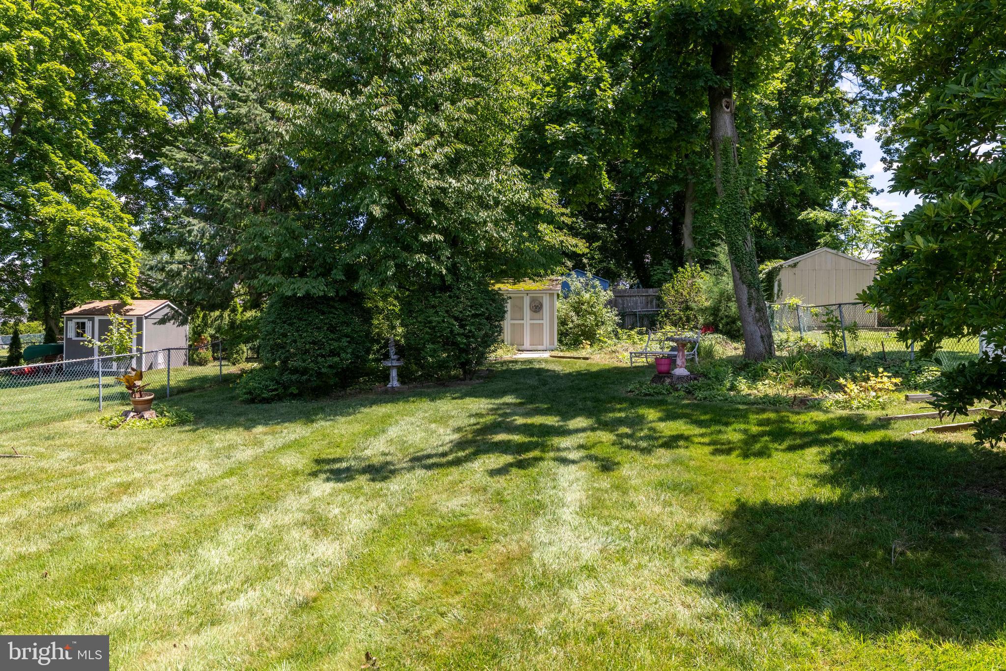 WILLOW MANOR - Residential