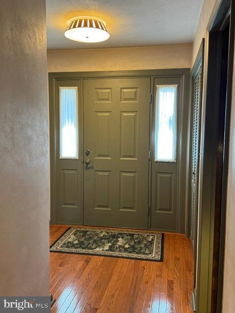 COLONIAL HILLS - Residential