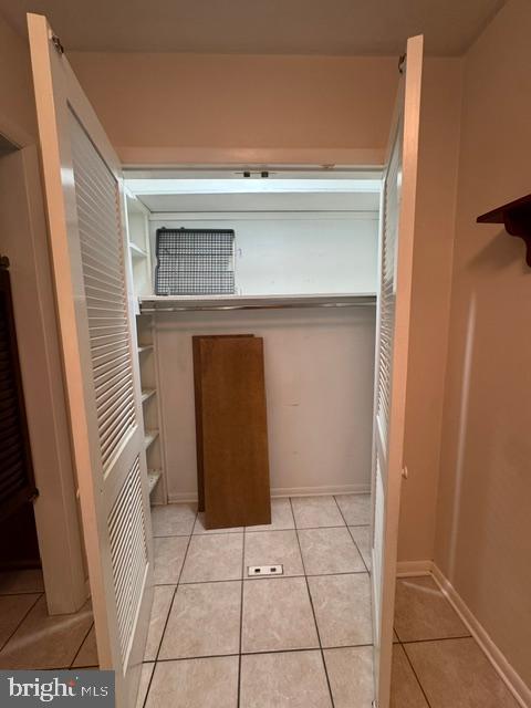 COLONIAL HILLS - Residential