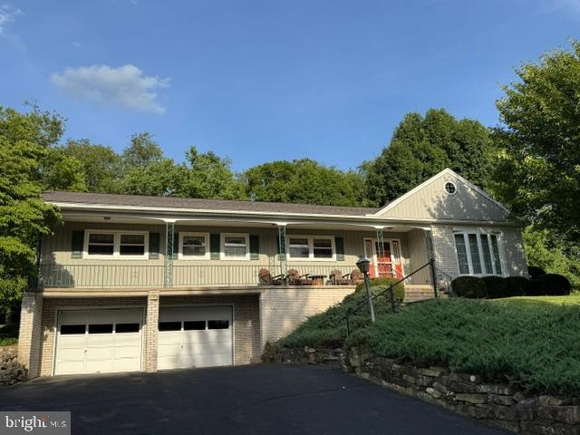 COLONIAL HILLS - Residential