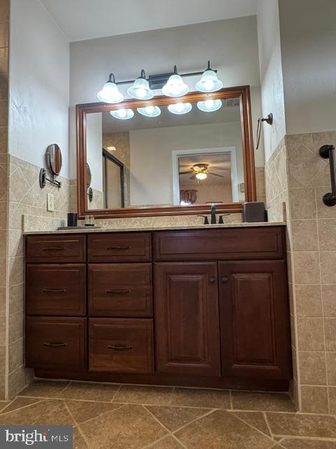 COLONIAL HILLS - Residential