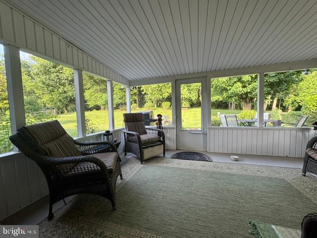 COLONIAL HILLS - Residential