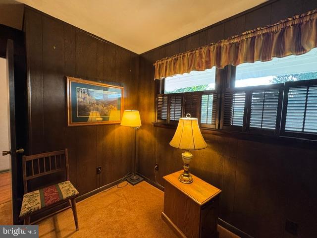COLONIAL HILLS - Residential