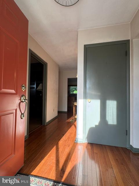 COLONIAL HILLS - Residential