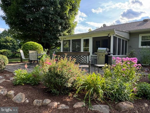 COLONIAL HILLS - Residential