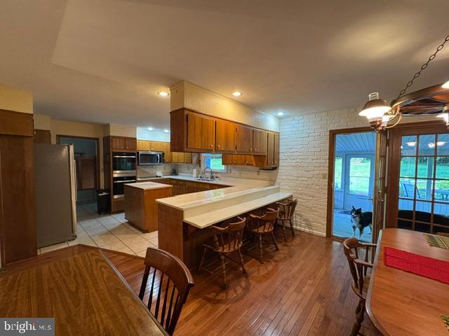 COLONIAL HILLS - Residential