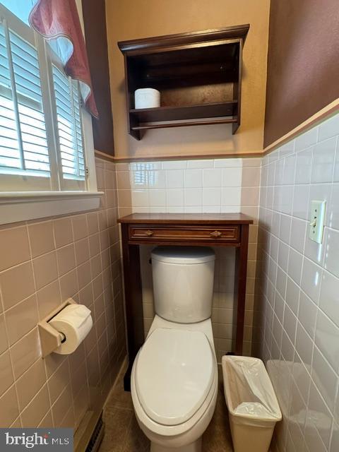 COLONIAL HILLS - Residential