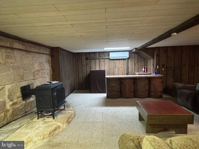 COLONIAL HILLS - Residential