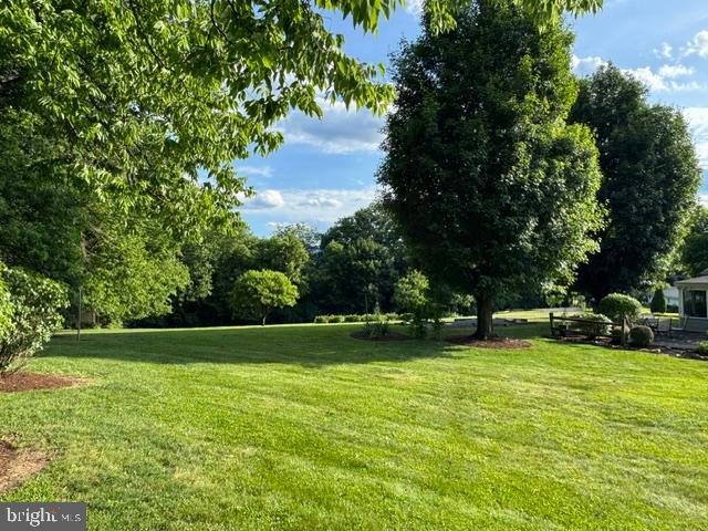 COLONIAL HILLS - Residential