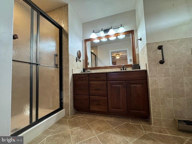 COLONIAL HILLS - Residential