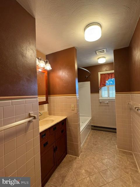 COLONIAL HILLS - Residential