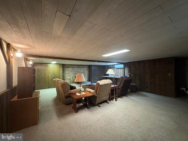 COLONIAL HILLS - Residential