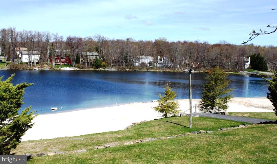 POCONO COUNTRY PLACE - Residential