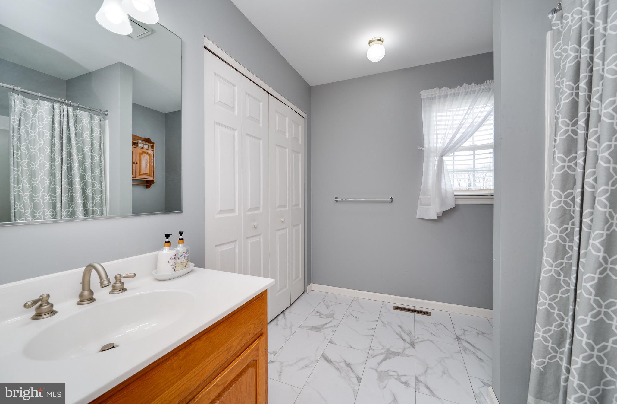 BROOKVIEW - Residential