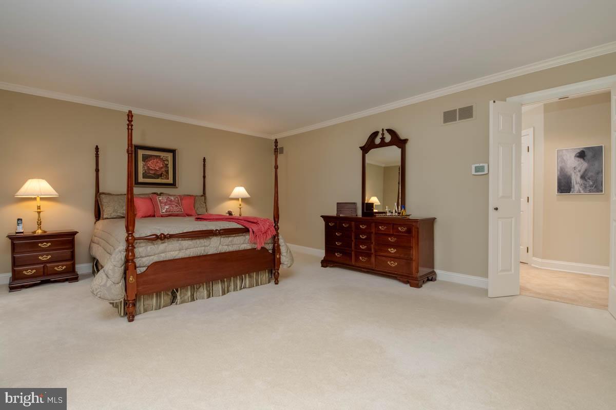 STRATHMORE - Residential