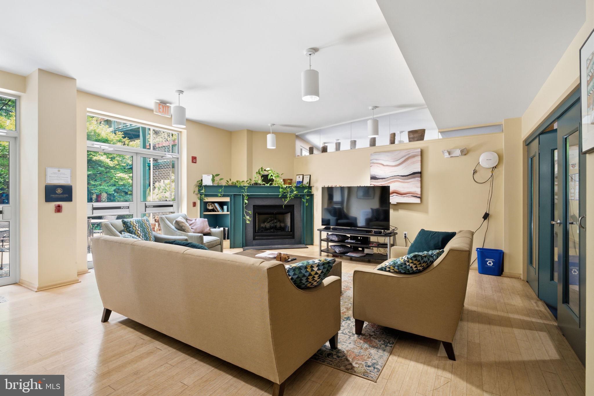 SILVER SPRING - Residential