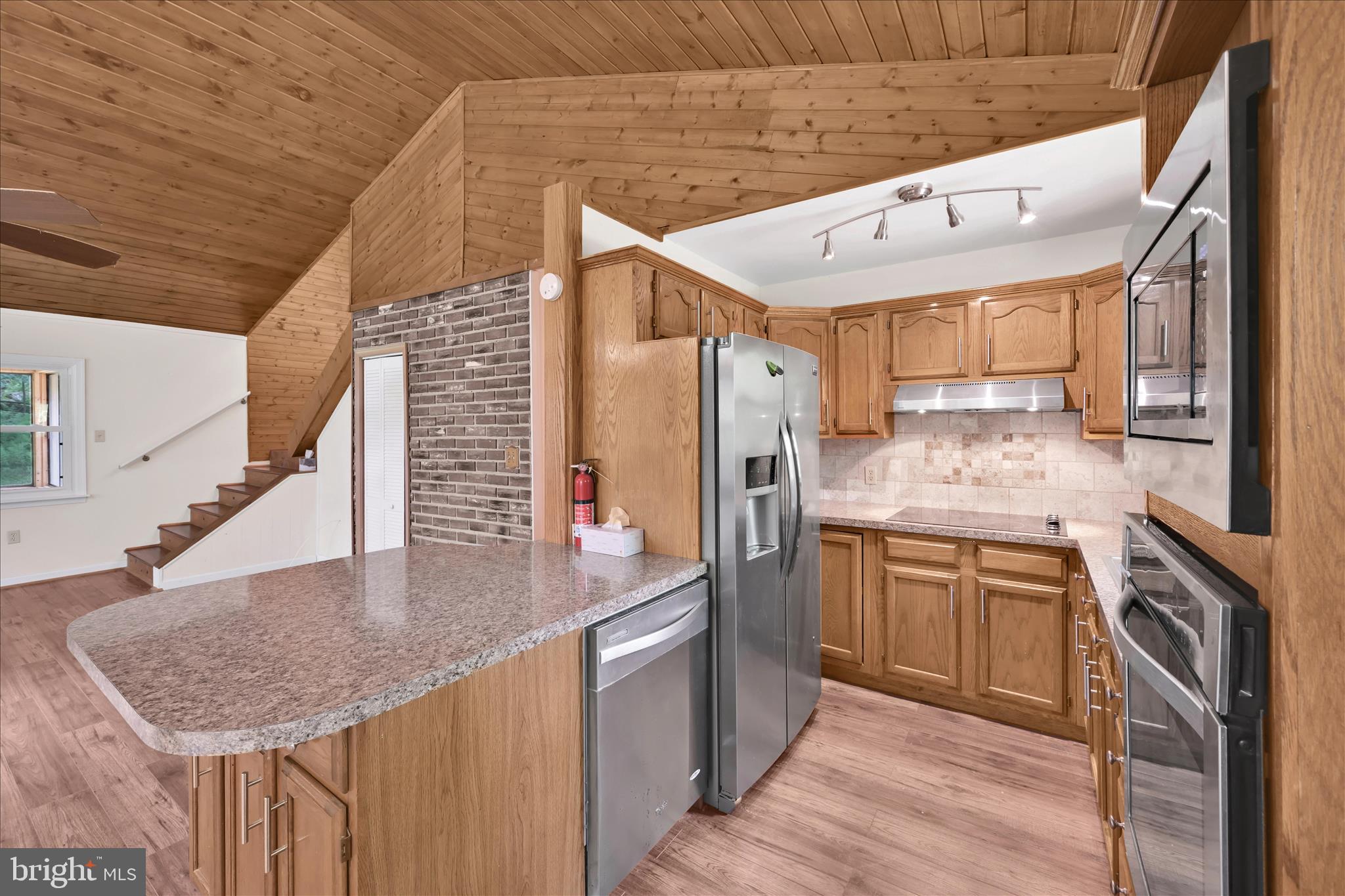 LAKE WYNONAH - Residential