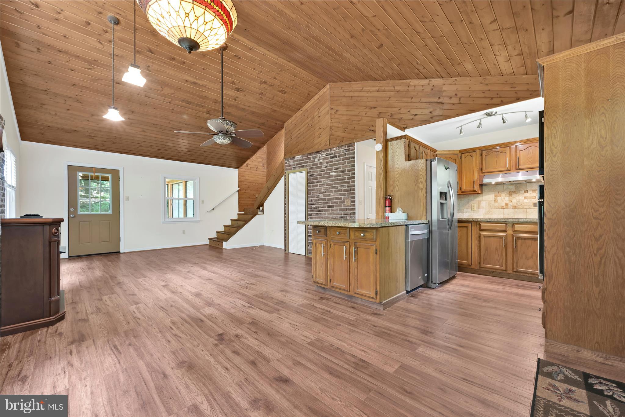 LAKE WYNONAH - Residential