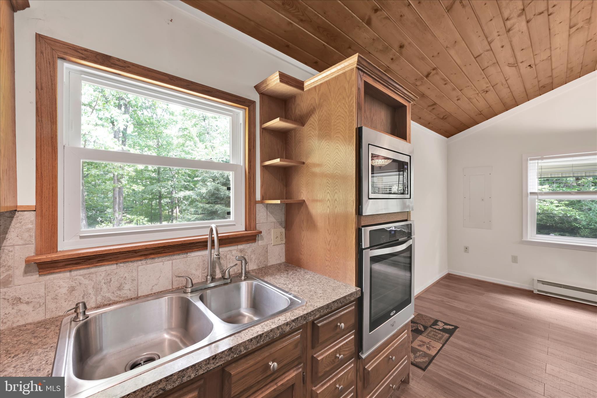 LAKE WYNONAH - Residential