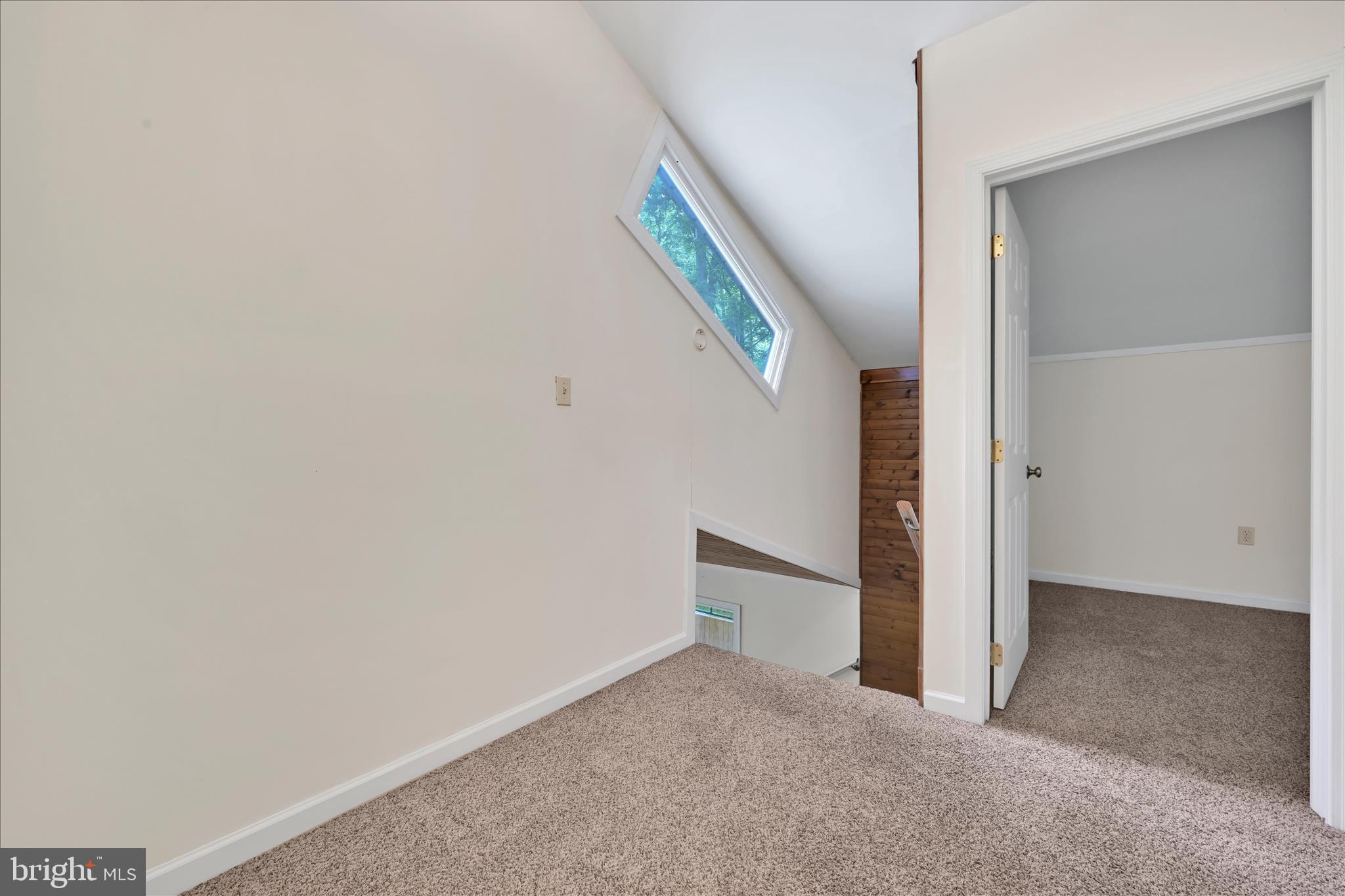LAKE WYNONAH - Residential