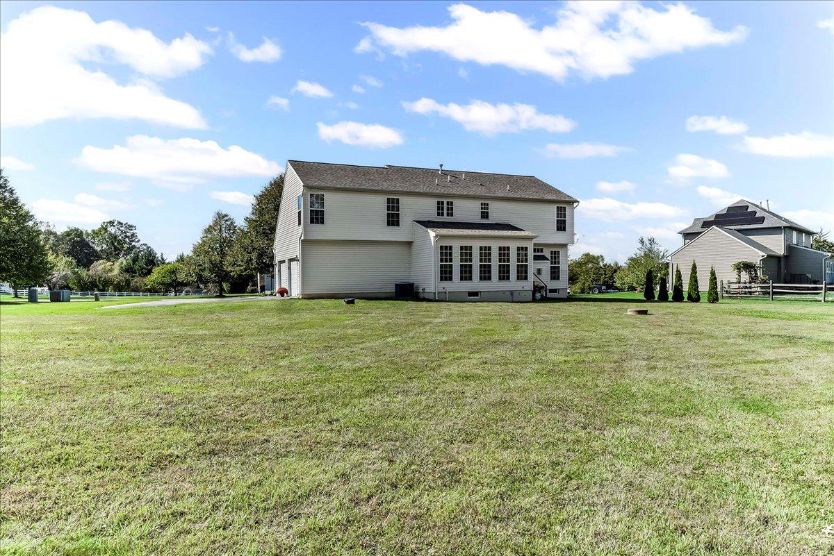 COUNTRY WALK - Residential