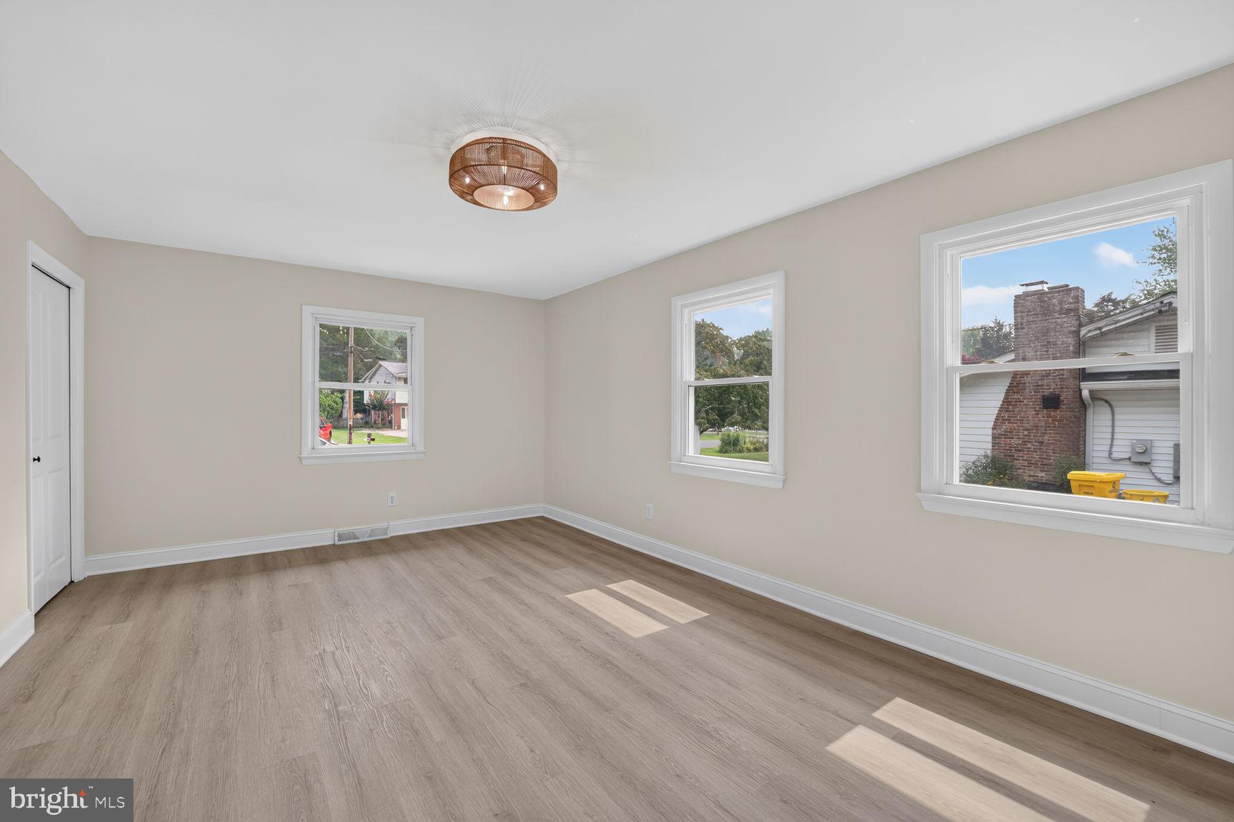HILLSMERE ESTATES - Residential