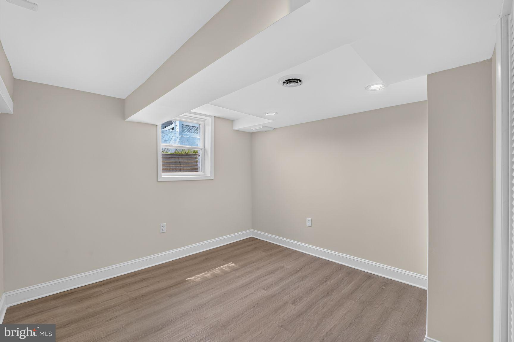 HILLSMERE ESTATES - Residential
