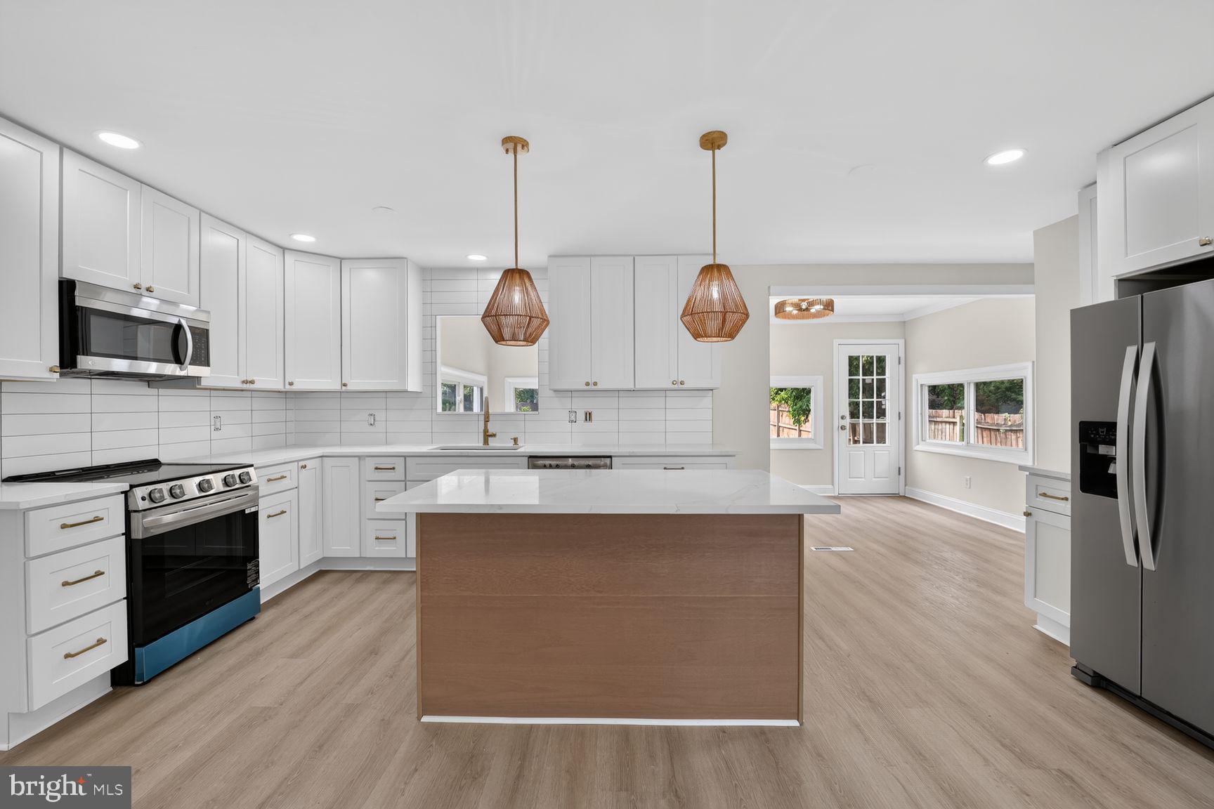 HILLSMERE ESTATES - Residential
