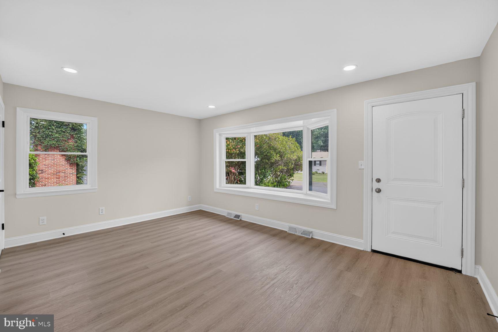 HILLSMERE ESTATES - Residential