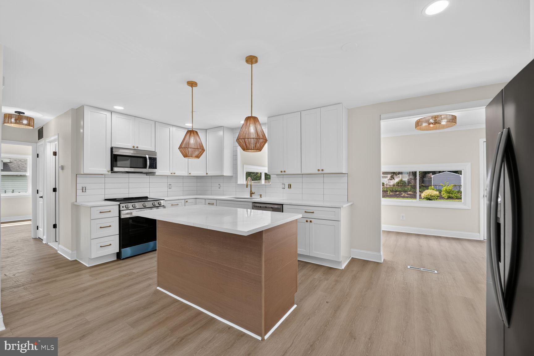 HILLSMERE ESTATES - Residential