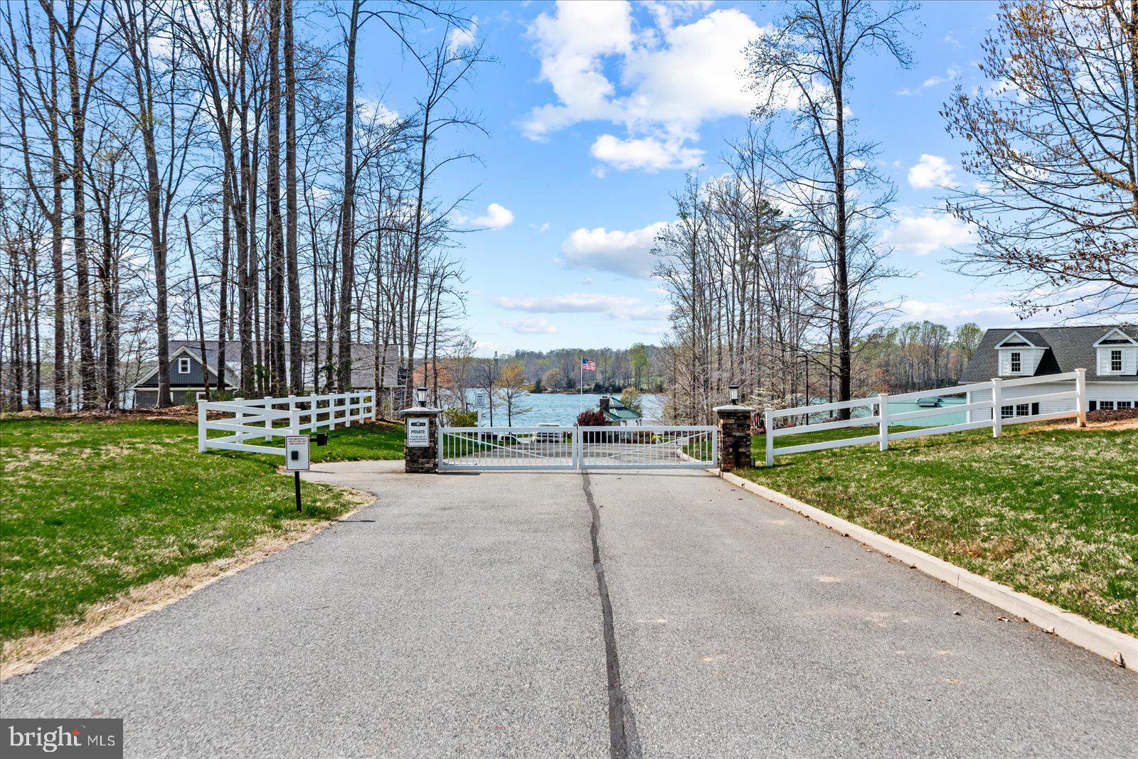 MILL RUN - Land