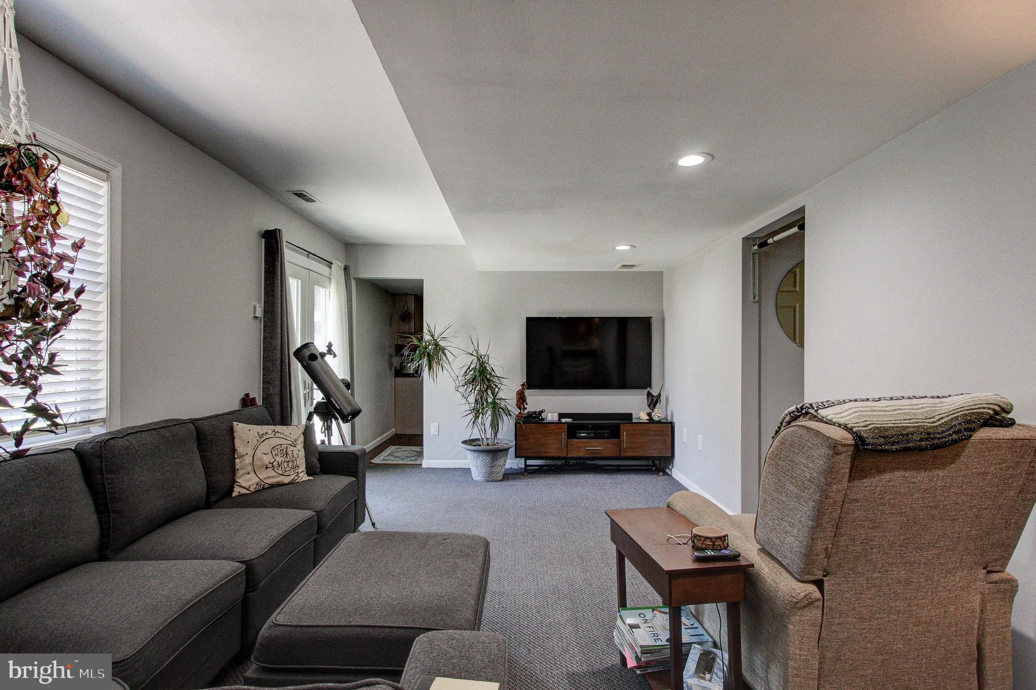 CABIN RUN ESTS - Residential
