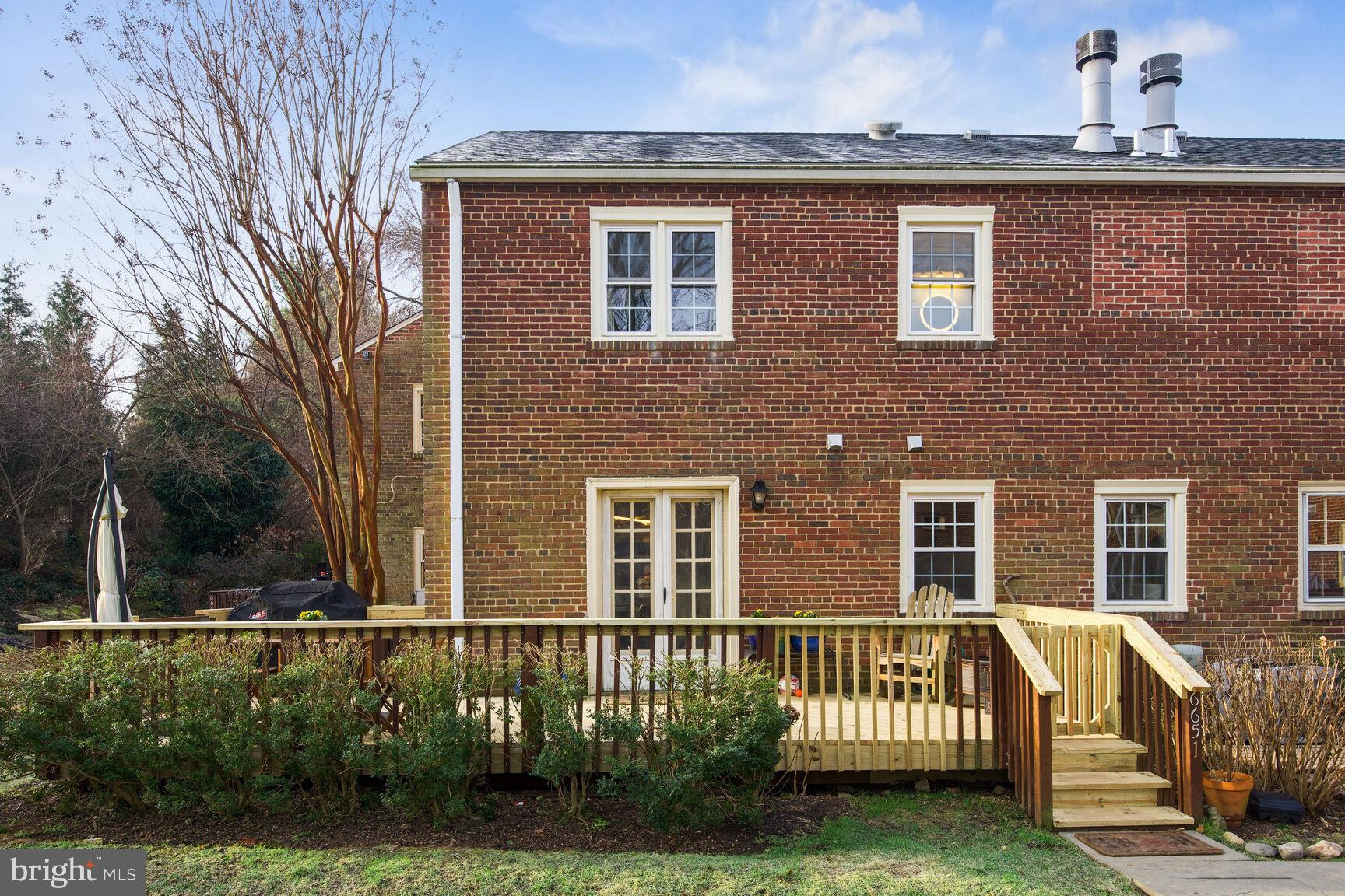KENWOOD FOREST - Residential Lease