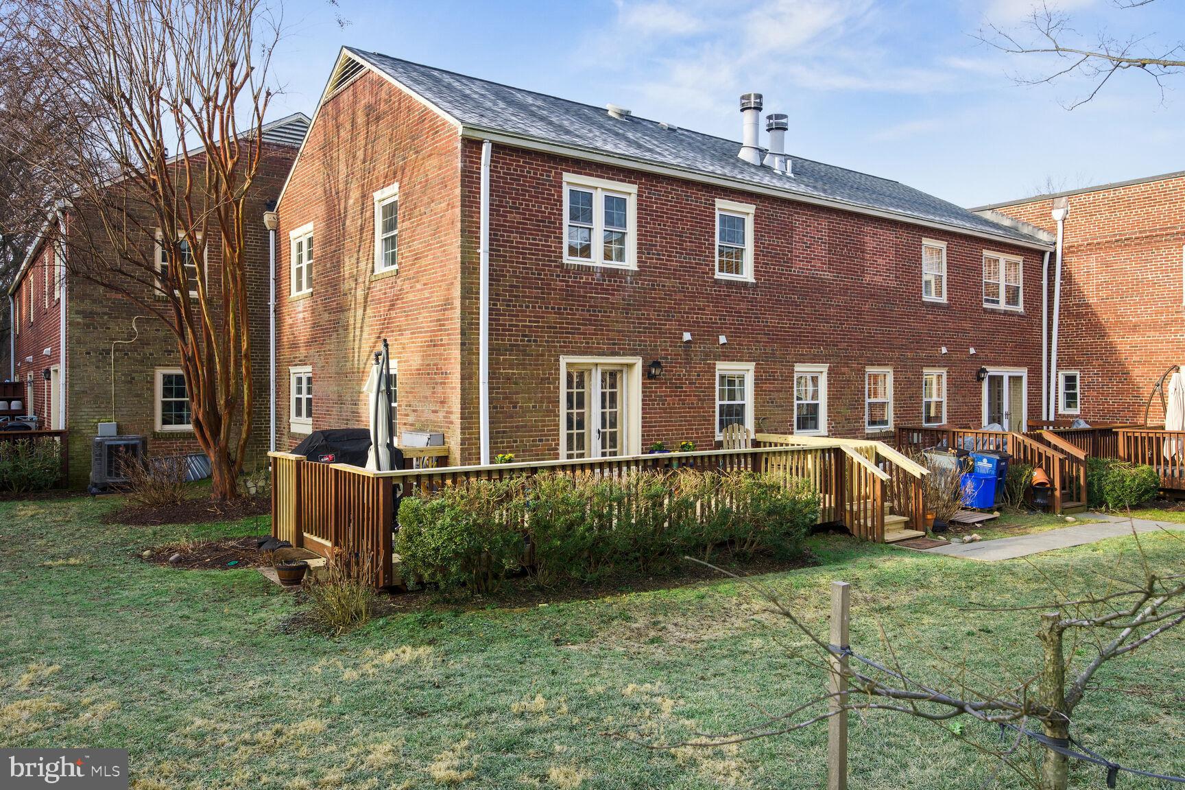 KENWOOD FOREST - Residential Lease