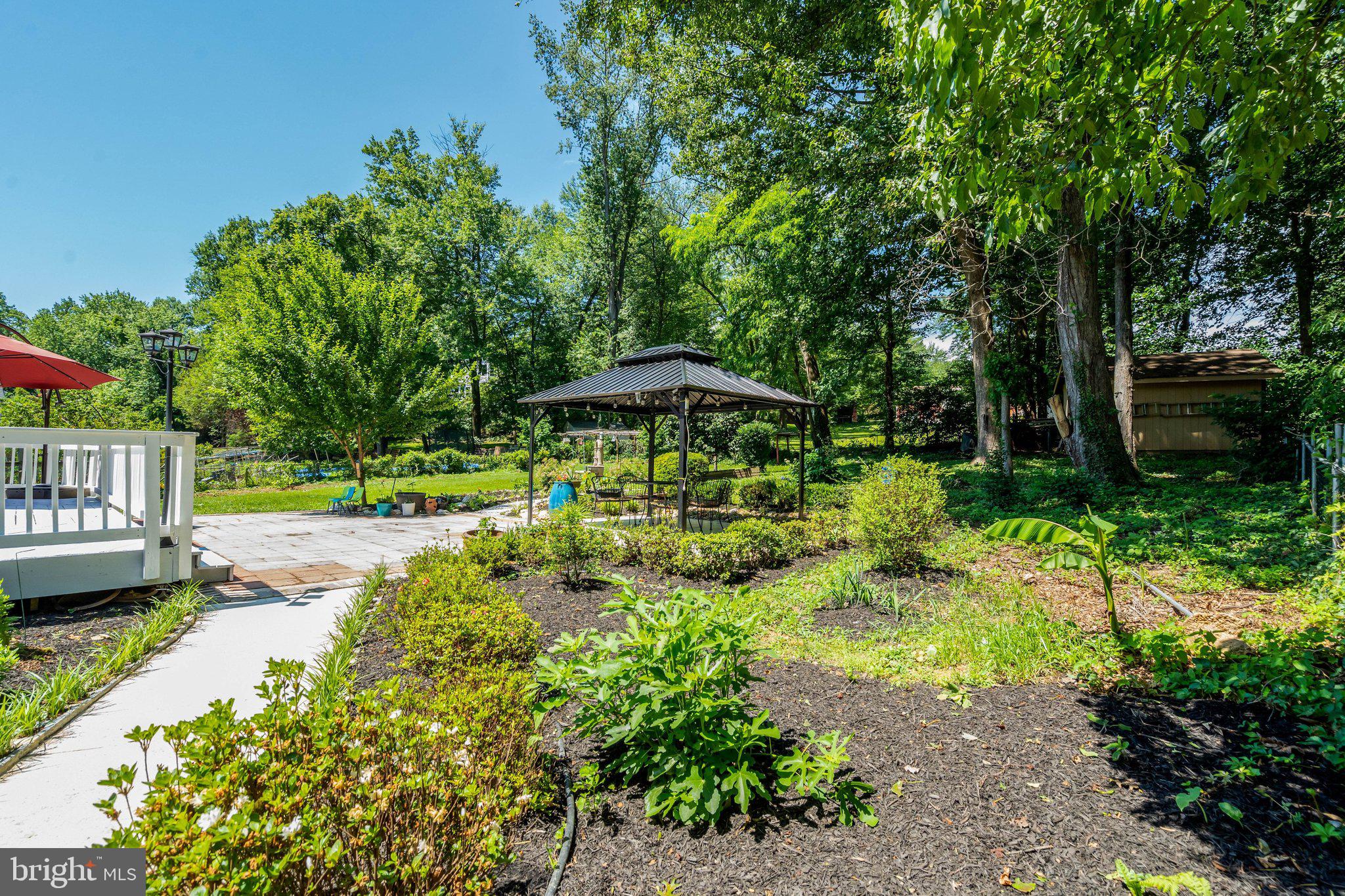 WILLOW WOODS - Residential