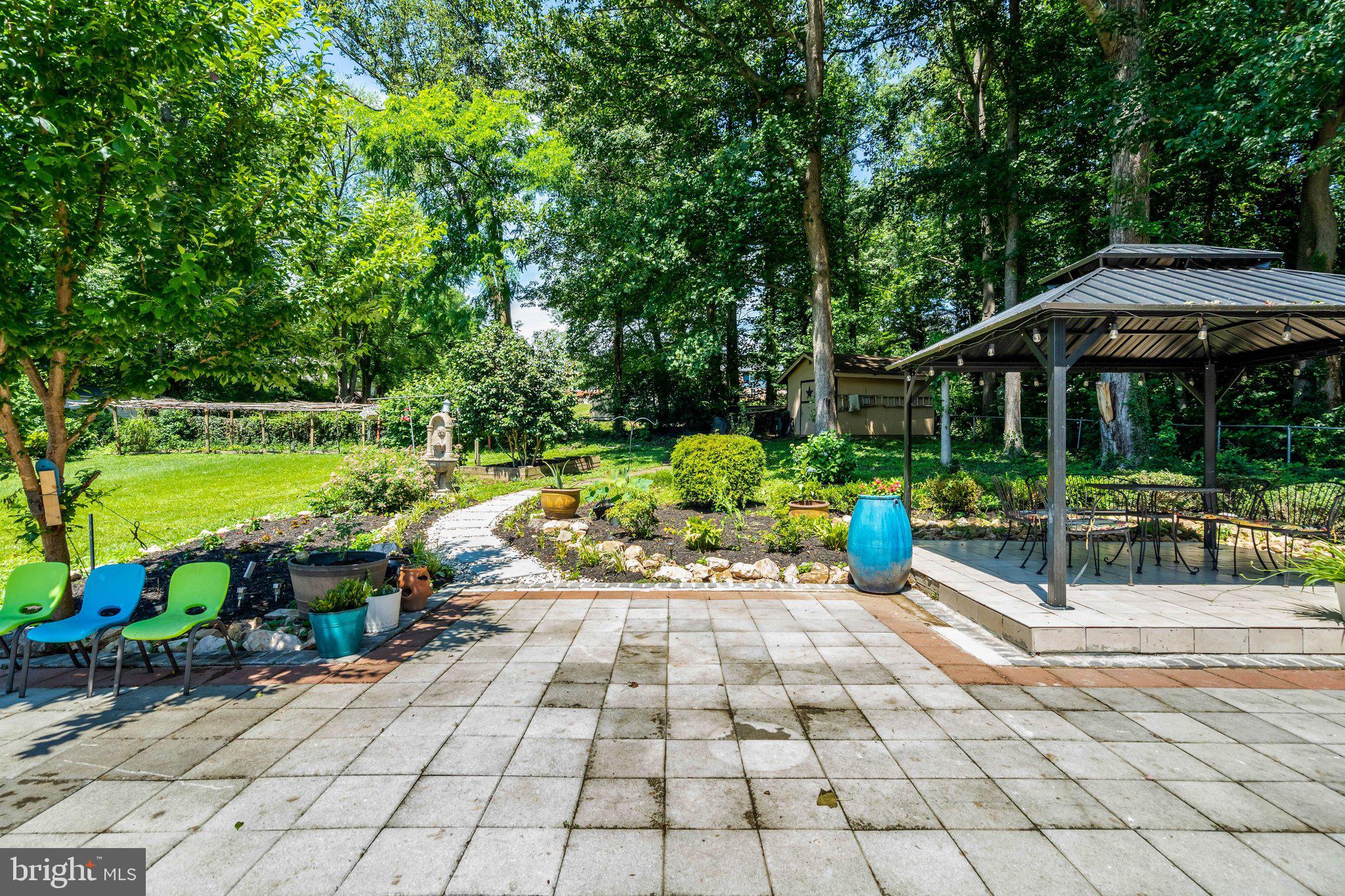 WILLOW WOODS - Residential