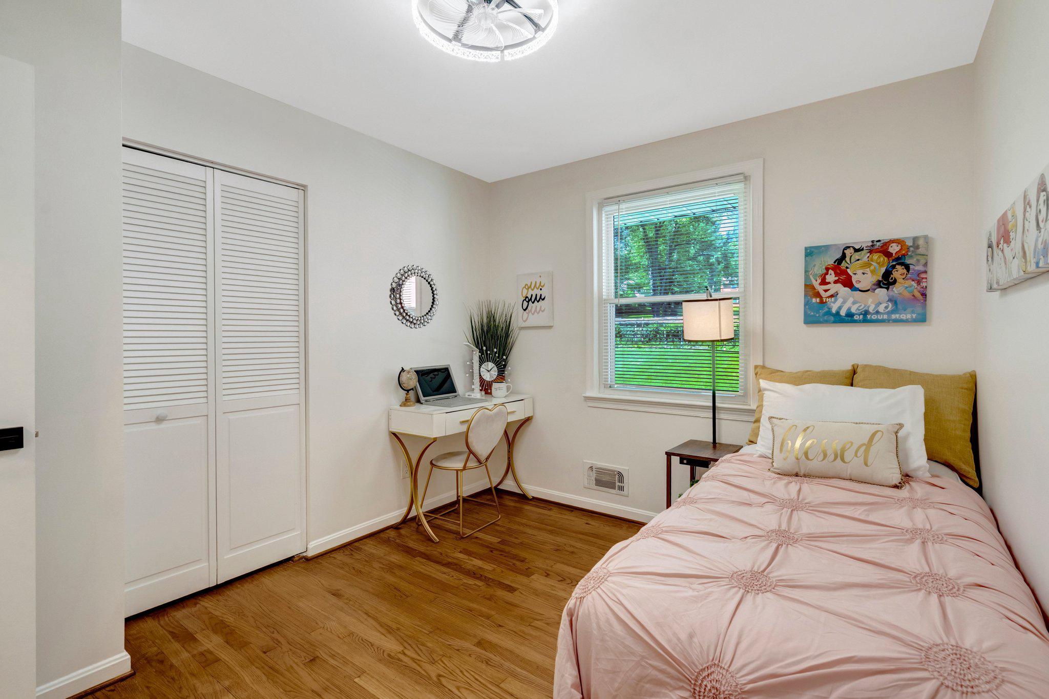WILLOW WOODS - Residential