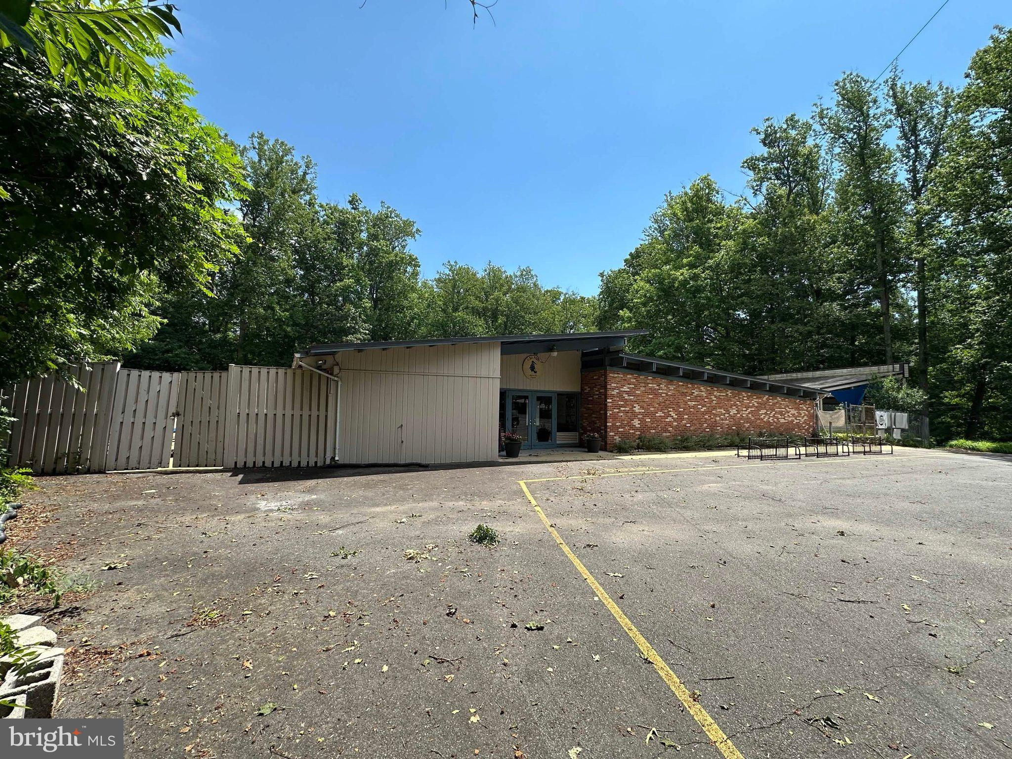 WILLOW WOODS - Residential